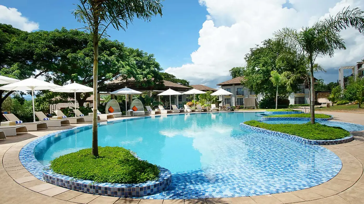 Bacau Bay Resort
